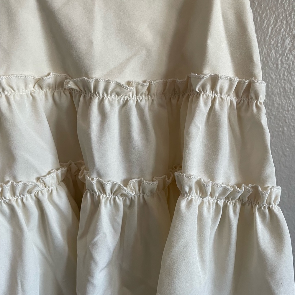 Ivory spaghetti straps top. Size XS. - Picture 3 of 3
